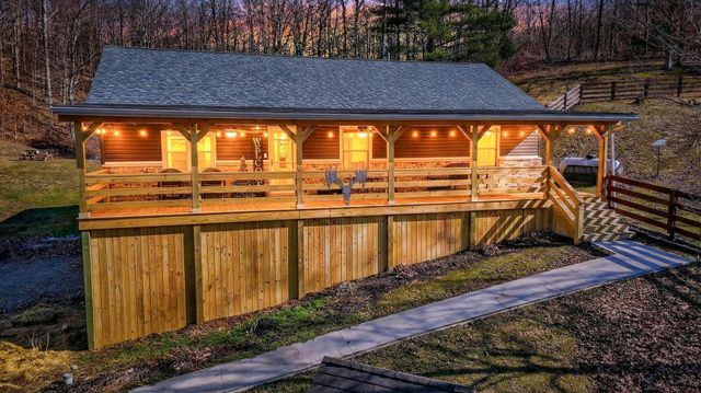 13966 State Route 595, Logan, OH 43138