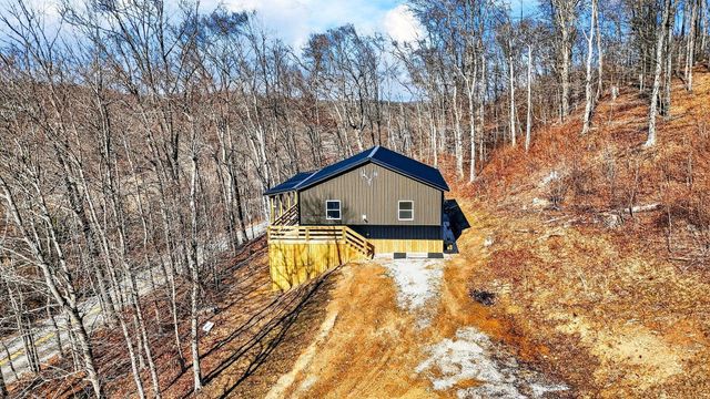 13966 State Route 595, Logan, OH 43138