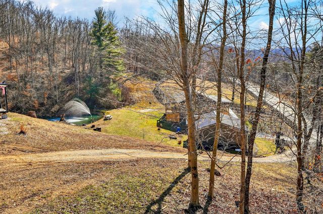 13966 State Route 595, Logan, OH 43138