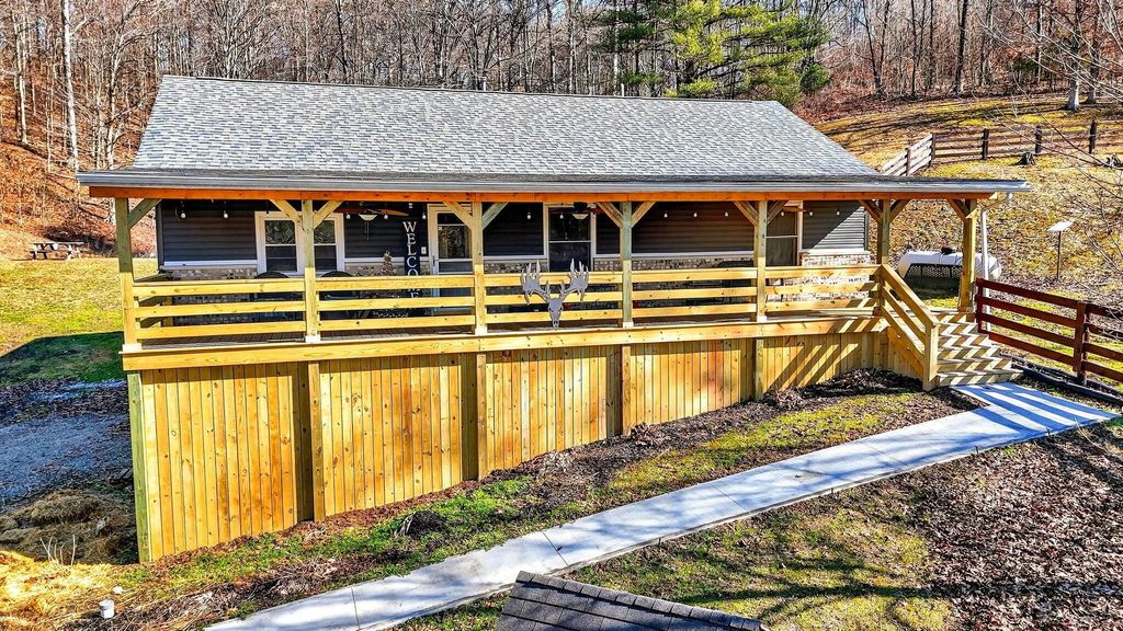 13966 State Route 595, Logan, OH 43138