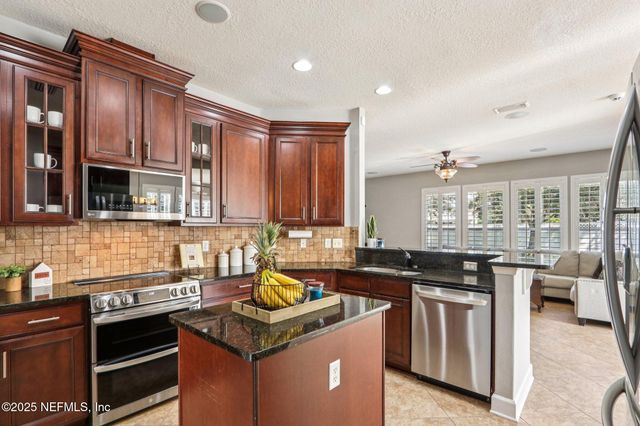 200 HUNTSTON Way, St. Johns, FL 32259