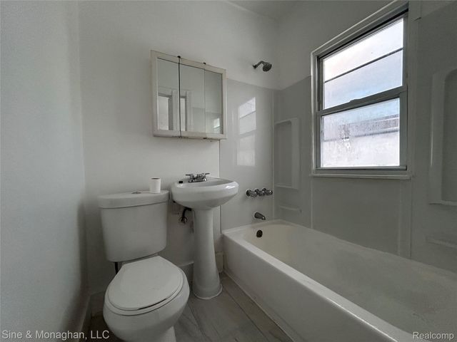 12890 Sussex Street, Detroit, MI 48227