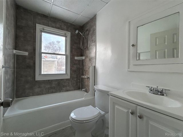 12890 Sussex Street, Detroit, MI 48227