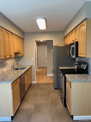 110 Sierra Vista Lane, Valley Cottage, NY 10989