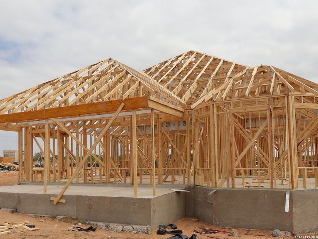 17415 Elder Walnut Drive, Elmendorf, TX 78112