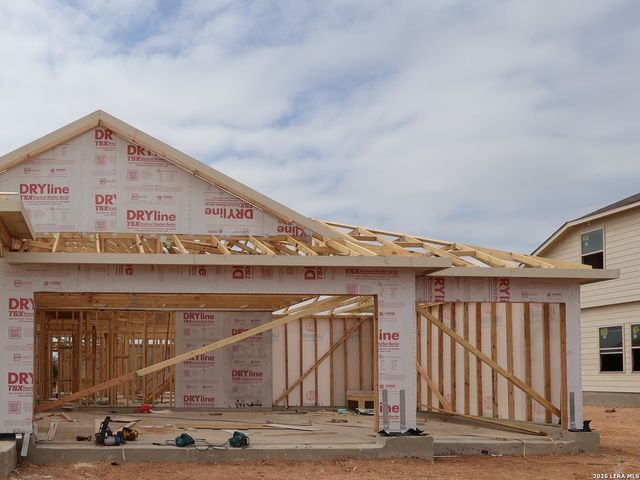 17415 Elder Walnut Drive, Elmendorf, TX 78112