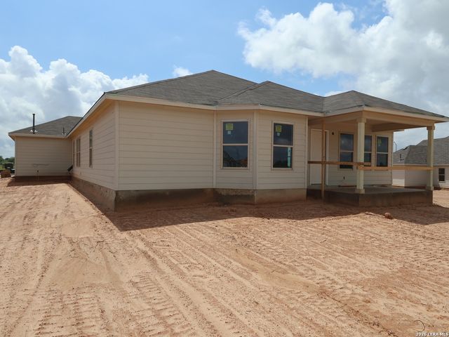 17415 Elder Walnut Drive, Elmendorf, TX 78112