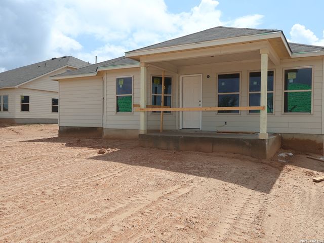 17415 Elder Walnut Drive, Elmendorf, TX 78112