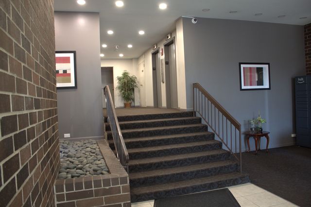 2201 S Grace Street 106, Lombard, IL 60148