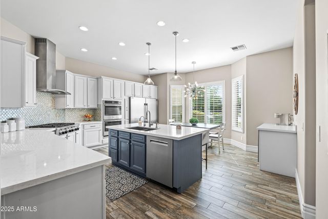 2670 E VALLEJO Court, Gilbert, AZ 85298