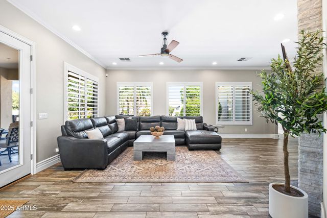 2670 E VALLEJO Court, Gilbert, AZ 85298