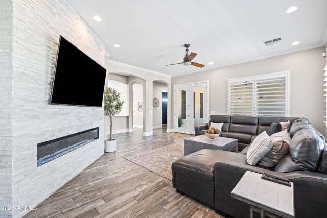 2670 E VALLEJO Court, Gilbert, AZ 85298