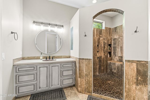 2670 E VALLEJO Court, Gilbert, AZ 85298