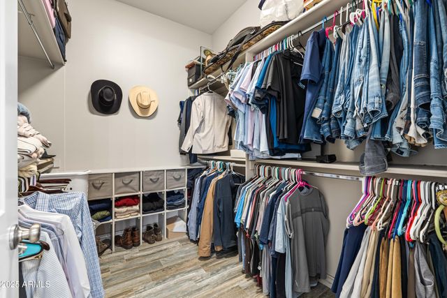 2670 E VALLEJO Court, Gilbert, AZ 85298