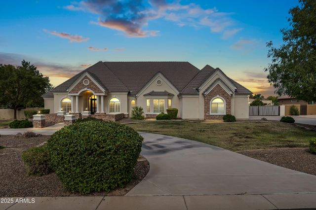 2670 E VALLEJO Court, Gilbert, AZ 85298