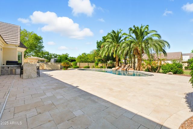 2670 E VALLEJO Court, Gilbert, AZ 85298