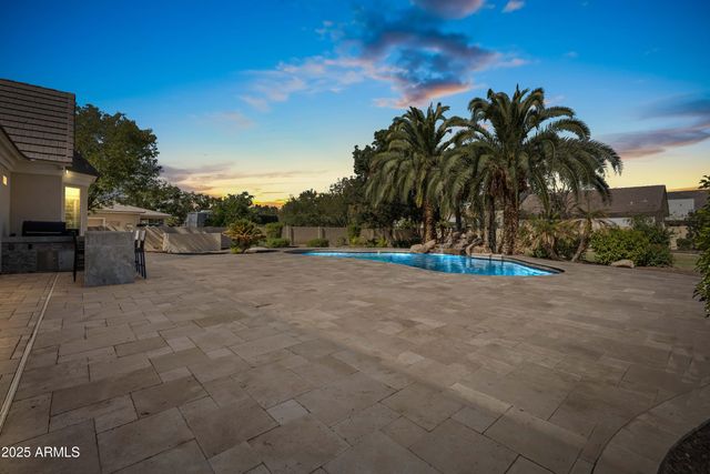 2670 E VALLEJO Court, Gilbert, AZ 85298