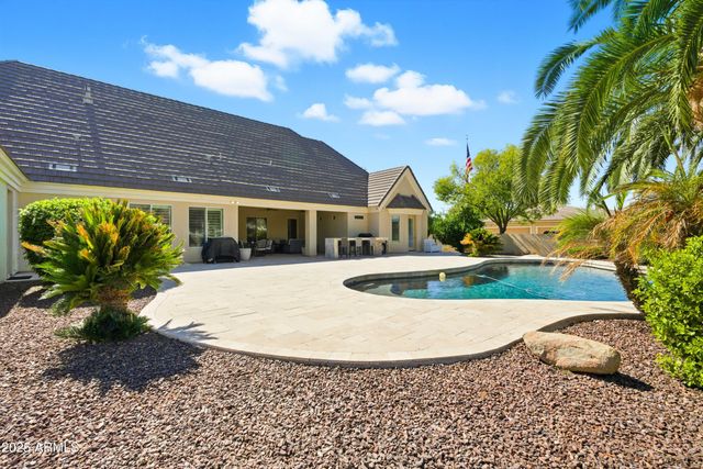 2670 E VALLEJO Court, Gilbert, AZ 85298