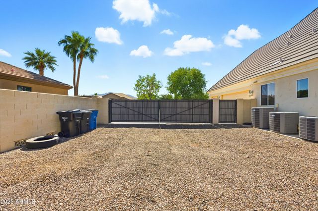 2670 E VALLEJO Court, Gilbert, AZ 85298