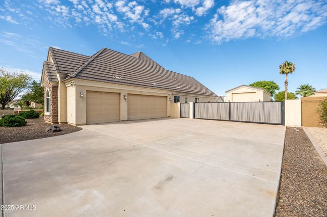 2670 E VALLEJO Court, Gilbert, AZ 85298