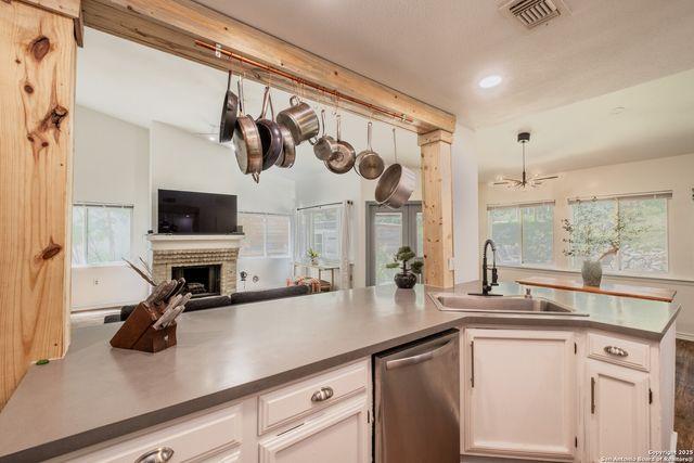 16531 Hunting Glen, San Antonio, TX 78247