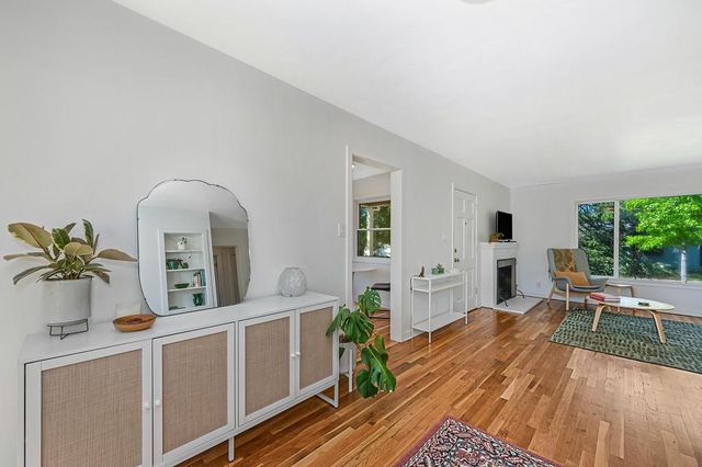 7208 Falcon Rd, Fair Oaks, CA 95628