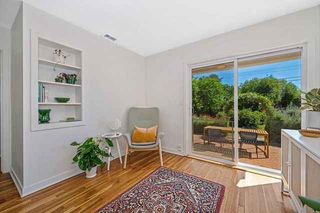7208 Falcon Rd, Fair Oaks, CA 95628