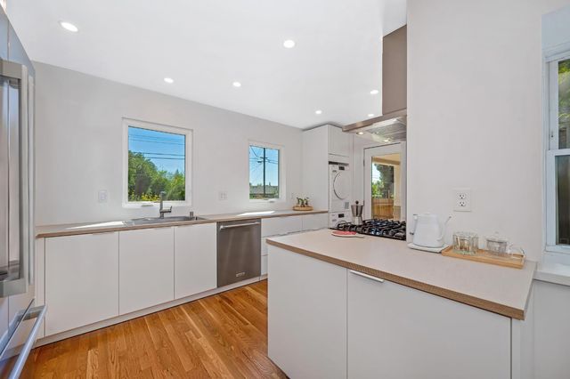 7208 Falcon Rd, Fair Oaks, CA 95628