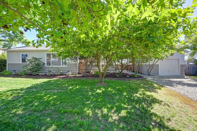 7208 Falcon Rd, Fair Oaks, CA 95628