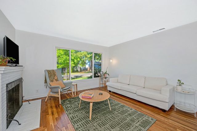 7208 Falcon Rd, Fair Oaks, CA 95628