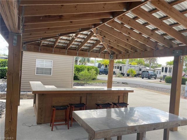 5235 Pineland Daisy TRL, Fort Myers, FL 33905