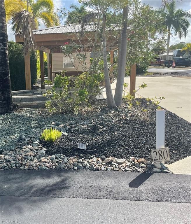 5235 Pineland Daisy TRL, Fort Myers, FL 33905