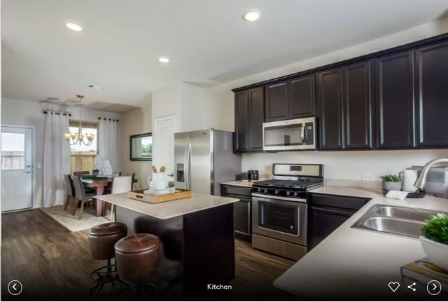 472 Tailwind DR, Kyle, TX 78640