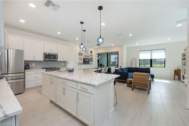 4295 Sonoma Oaks CIR, Naples, FL 34119