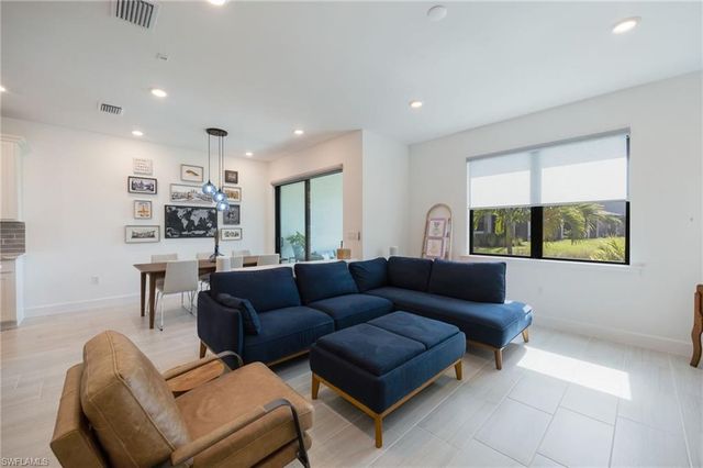 4295 Sonoma Oaks CIR, Naples, FL 34119