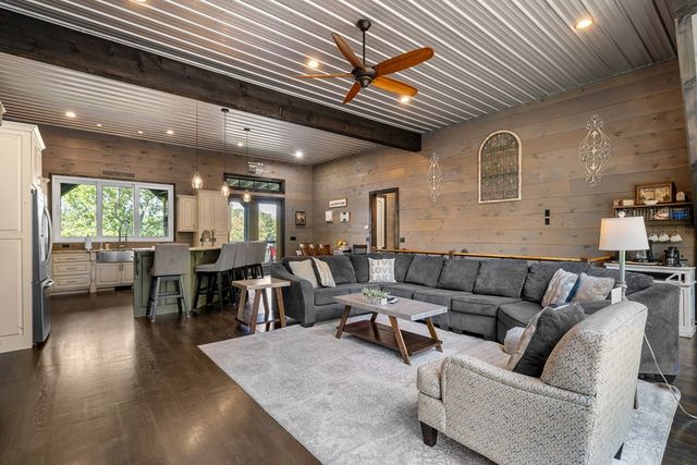 94 Rome Point, Blue Ridge, GA 30513