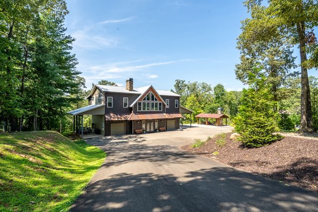 94 Rome Point, Blue Ridge, GA 30513
