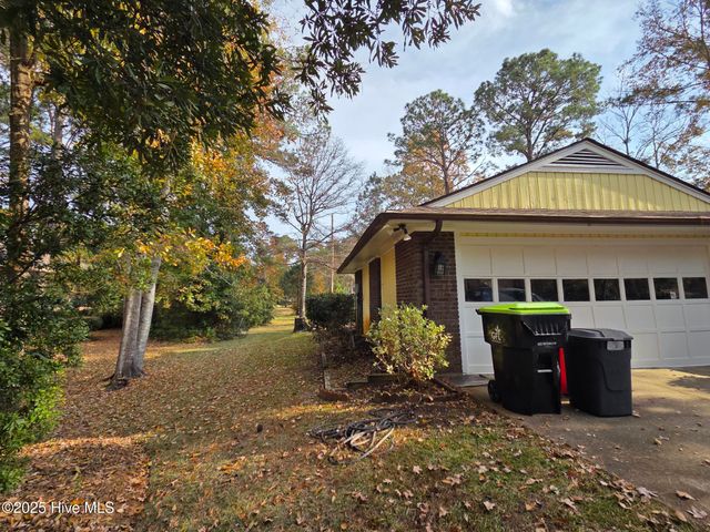 12 Carolina Shores Parkway SW, Calabash, NC 28467