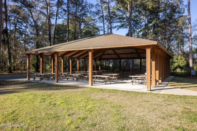 12 Carolina Shores Parkway SW, Calabash, NC 28467