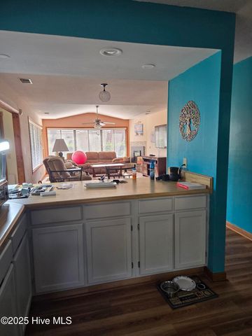 12 Carolina Shores Parkway SW, Calabash, NC 28467