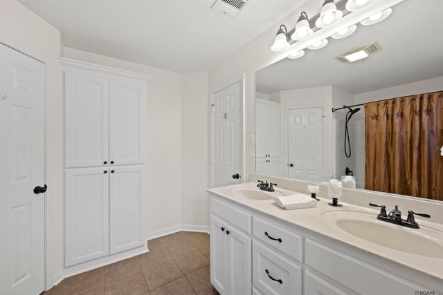 42426 Palmstone Ave, Prairieville, LA 70769