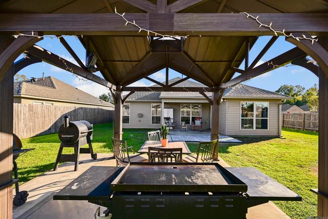 42426 Palmstone Ave, Prairieville, LA 70769