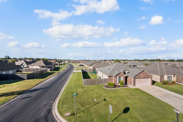 42426 Palmstone Ave, Prairieville, LA 70769