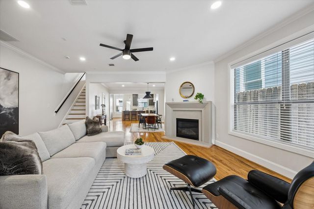 217 W 24th Street, Houston, TX 77008