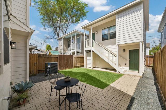 217 W 24th Street, Houston, TX 77008