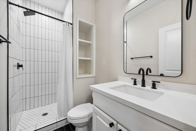 217 W 24th Street, Houston, TX 77008