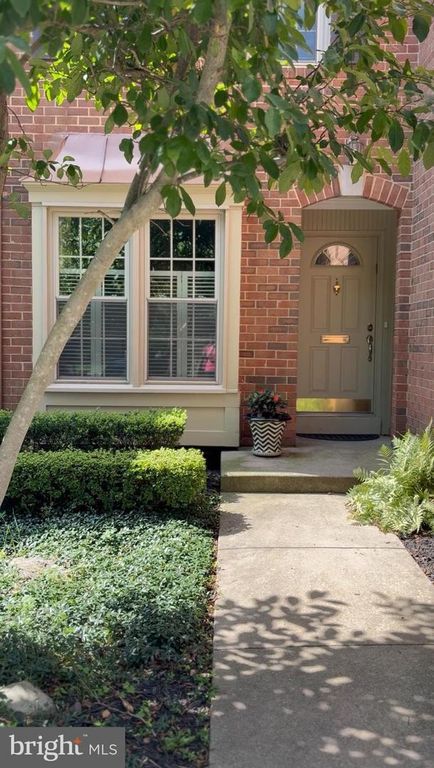 5816 TUDOR LN, Rockville, MD 20852