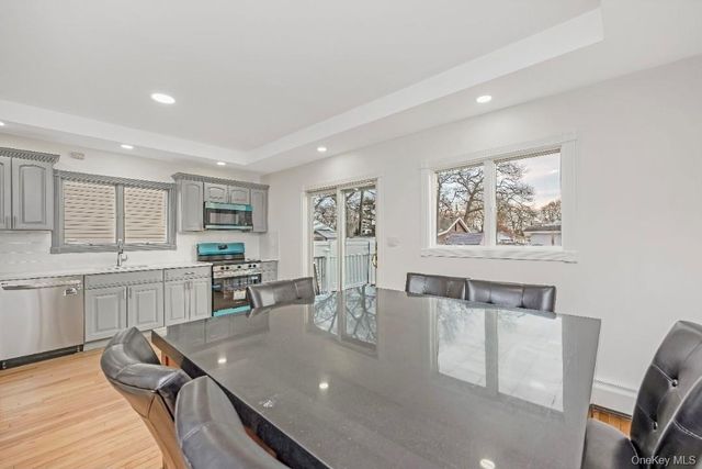 54 5th Street, Ronkonkoma, NY 11779