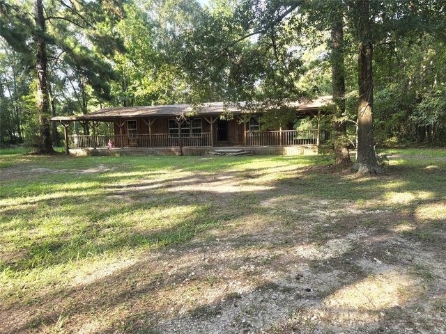 136 County Road 2312, Dayton, TX 77535