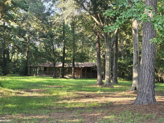 136 County Road 2312, Dayton, TX 77535